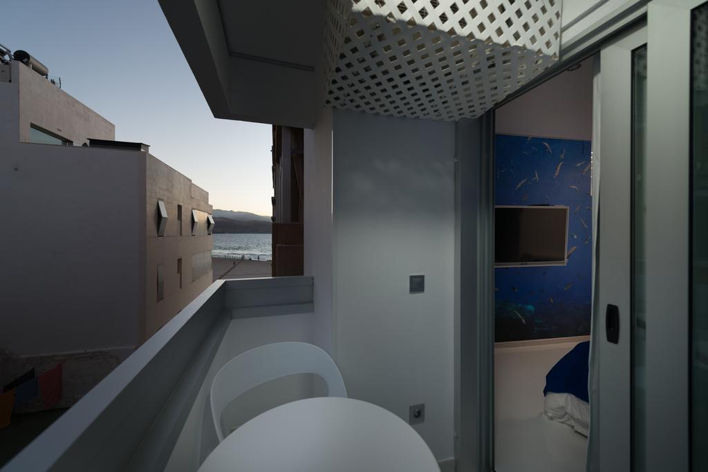 Wavia Hotel - Adults Only Las Palmas de Gran Canaria Exterior photo